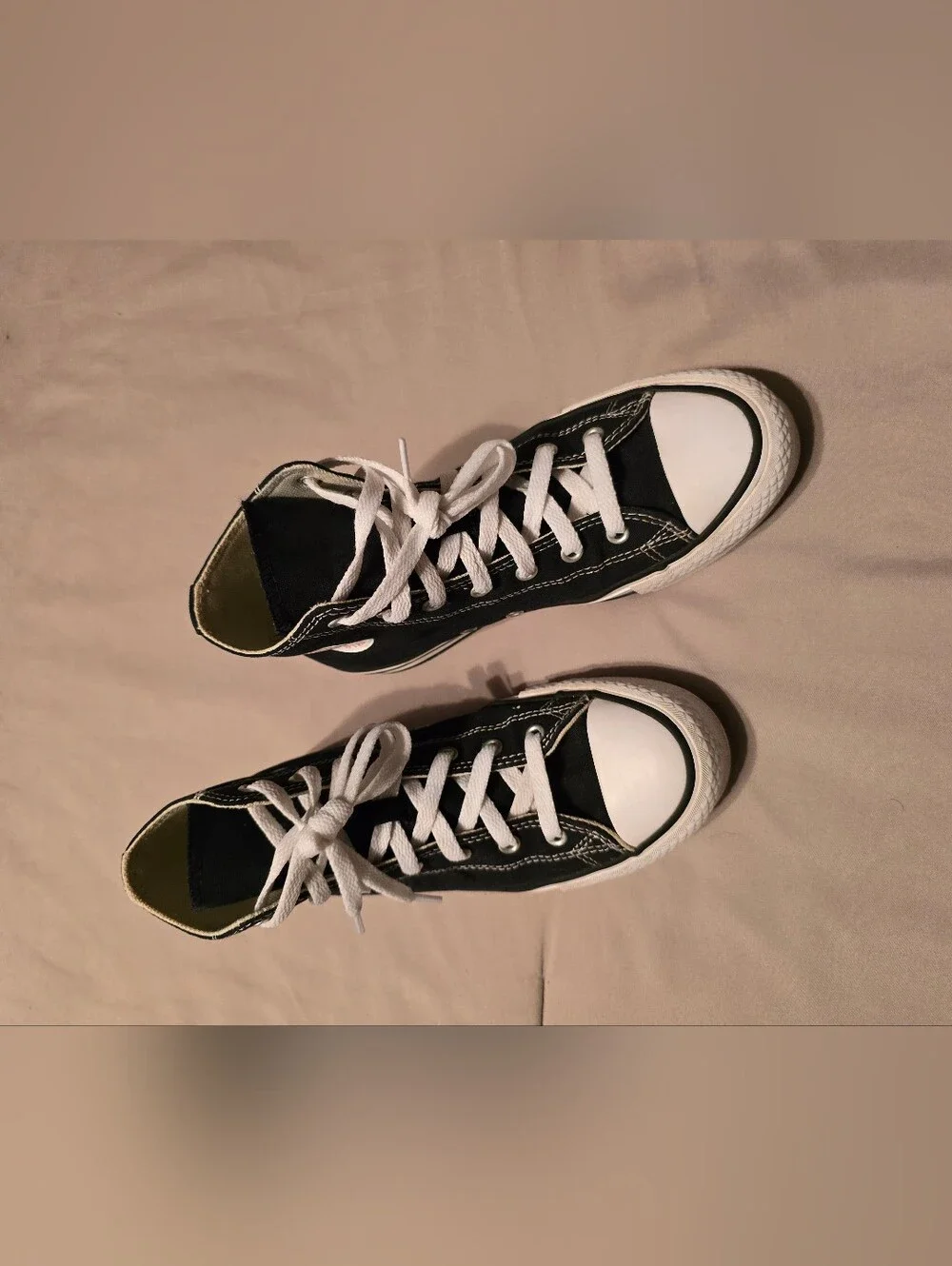 Converse Chuck Taylor High Top Black White Sneakers Kids Youth Size 5Y / 5 EUC